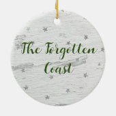 Keramische Beacon Hill-Forgotten Coast Ornament (Achterkant)