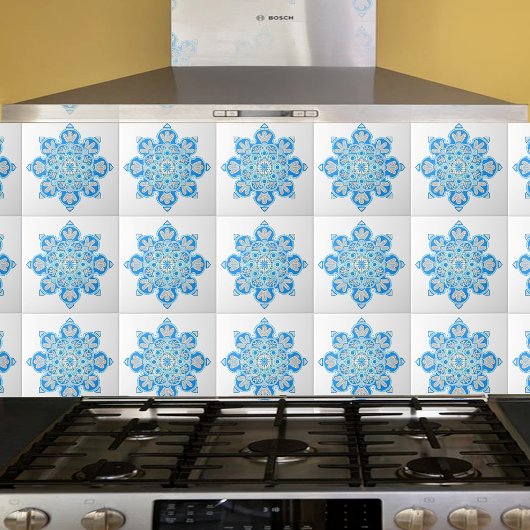 Keramische decoratieve tegel met lichtblauw medail tegeltje