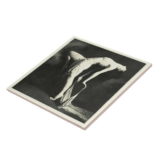 Keramische tegel met  danser tegeltje (Zijkant)