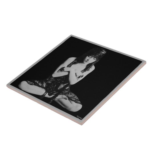 Keramische tegel met  danser tegeltje (Zijkant)