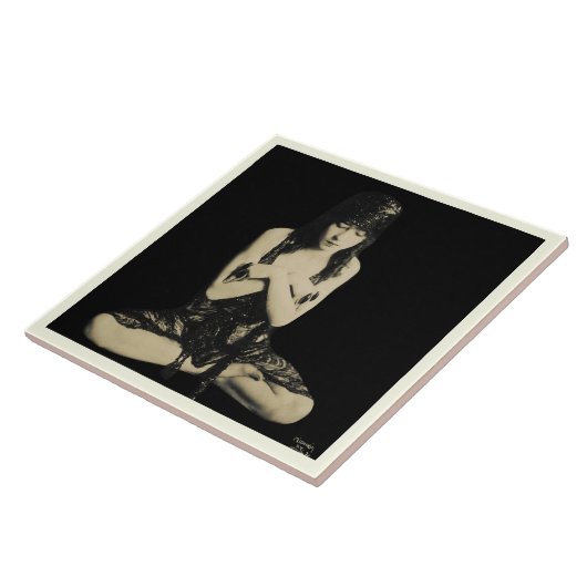 Keramische tegel met  danser tegeltje (Zijkant)