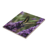 Keramische tegel - vlinder op paarse bloemen tegeltje (Zijkant)