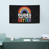 Kerels Smaken Gewoon Beter Grappig Gay Rainbow LGB Spandoek (Beurs)