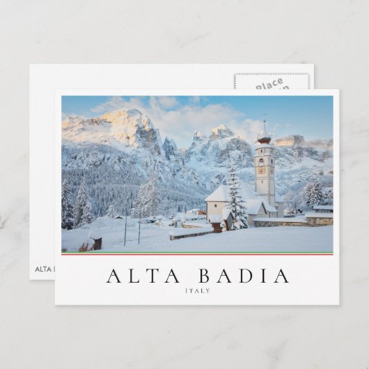 Kerk bedekt met sneeuw met bergachtige achtergrond briefkaart (Voorkant / Achterkant)