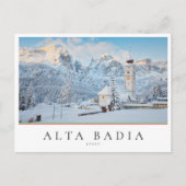 Kerk bedekt met sneeuw met bergachtige achtergrond briefkaart (Voorkant)