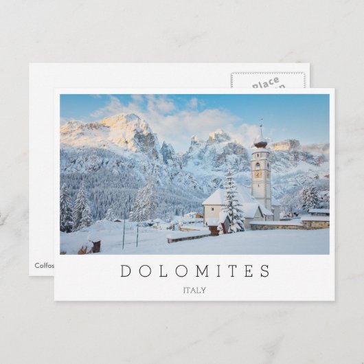 Kerk bedekt met sneeuw met bergachtige achtergrond briefkaart (Voorkant / Achterkant)