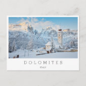 Kerk bedekt met sneeuw met bergachtige achtergrond briefkaart (Voorkant)