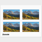 Kerk en dorp met berglandschap rechthoekige sticker (Vel)