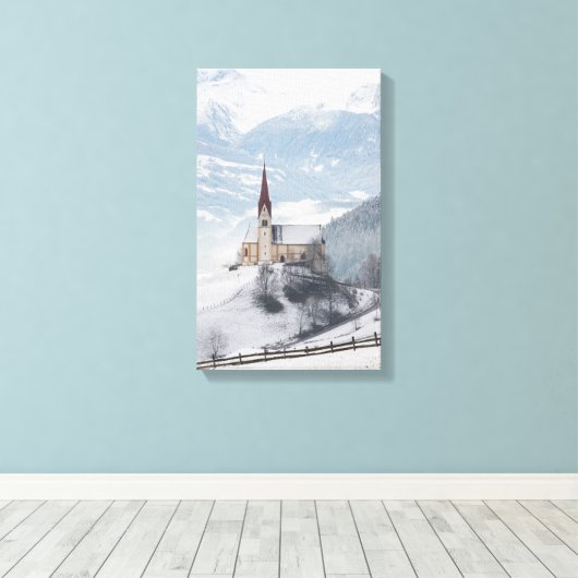 Kerk in een alpenwinterlandschap canvas afdruk (Insitu (Houten vloer))