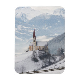 Kerk in een alpenwinterlandschap magneet