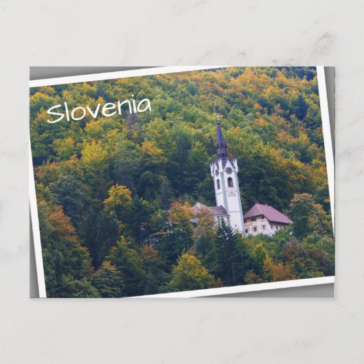 Kerk in een herfst bos in Slovenië Briefkaart (Voorkant)