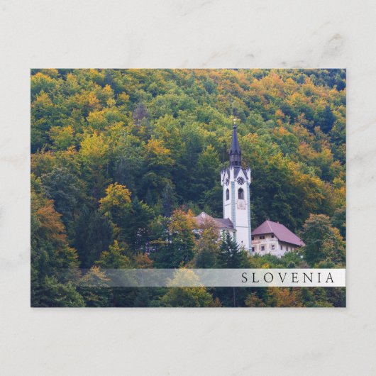 Kerk in een herfst bos in Slovenië Briefkaart (Voorkant)