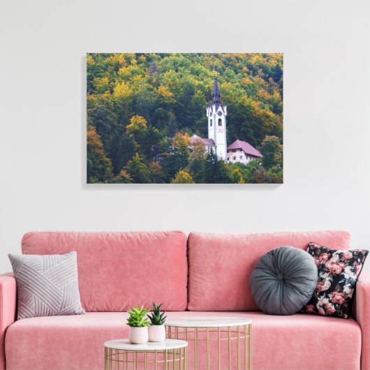 Kerk in een herfst bos in Slovenië Canvas Afdruk (Insitu (Woonkamer))