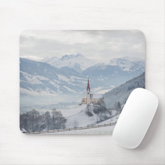 Kerk in Zillertal in wintermousepad Muismat (Met muis)