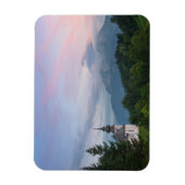 Kerk met Alpen-bergen bij zonsondergang Magneet (Verticaal)