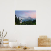 Kerk met Alpen-bergen bij zonsondergang Poster (Keuken)