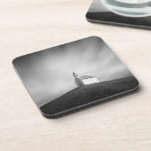 Kerk op een heuvel zwart-wit bier onderzetter (Linkerzijde)