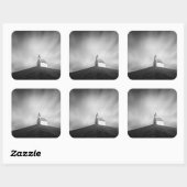 Kerk op een heuvel zwart-wit vierkante sticker (Vel)