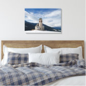 Kerk van St. Jakob in Villnöss canvas print (Insitu (Slaapkamer))