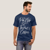 Kerkpastoor Gift Gezegde Deze pastoor loopt op T-shirt (Voorkant volledig)