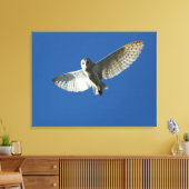Kerkuil in Dagvlucht Canvas Afdruk (Insitu (Woonkamer))