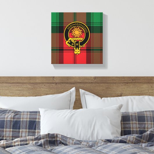 Kerr Scottish Crest en Tartan Canvas print (Insitu (Slaapkamer))