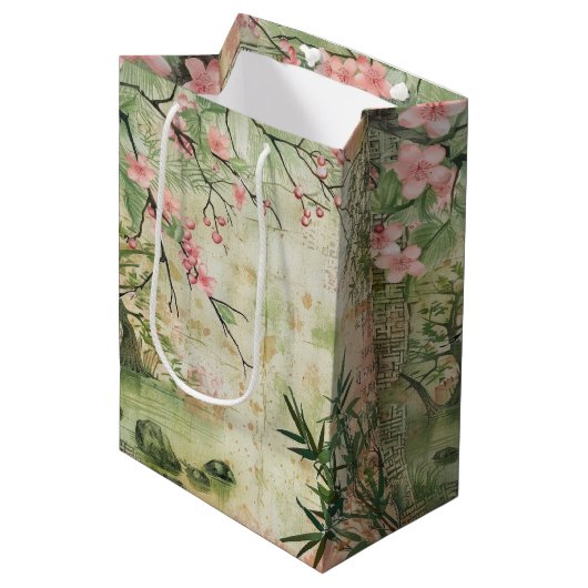 Kersebloesemtuin Scène (5) Medium Cadeauzakje (Voorkant Gekanteld)