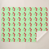Kersen op groene mandje 60 x 80 inch sherpa deken (Voorkant (horizontaal))