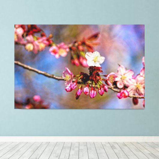 Kersenbloesem en Paarse Knoppen Op Een Zonnige Dag Canvas Afdruk (Insitu (Houten vloer))