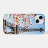 Kersenbloesems en Eiffelhanddoek iPhone 15 Case (Achterkant horizontaal)