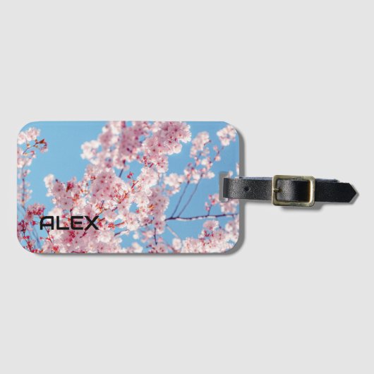 Kersenbloesems tegen een heldere blauwe hemel bagagelabel (Voorkant (horizontaal))