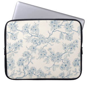 Kersenbloesemtakken in blauw en wit laptop sleeve