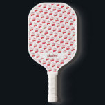 Kersenboog roze naam pickleball paddle<br><div class="desc">Rode kersen met roze strik als patroon. Personaliseer en voeg jouw naam toe.</div>