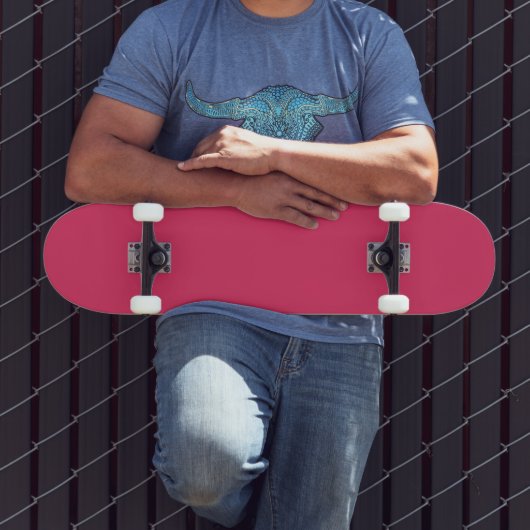 Kersenrode Skateboard Moderne Strakke Ontwerp (Buiten 3)