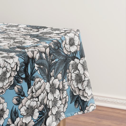 Kersensbloesem in wit en blauw tafelkleed (Voorbeeld)