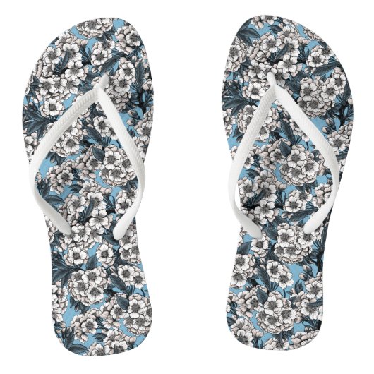 Kersensbloesem in wit en blauw teenslippers (Voetbed)