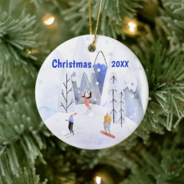 Kerst Alpine Ski Mountain Village Skiers Keramisch Ornament
