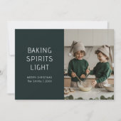 Kerst bakken geesten licht modern groen feestdagenkaart (Voorkant)