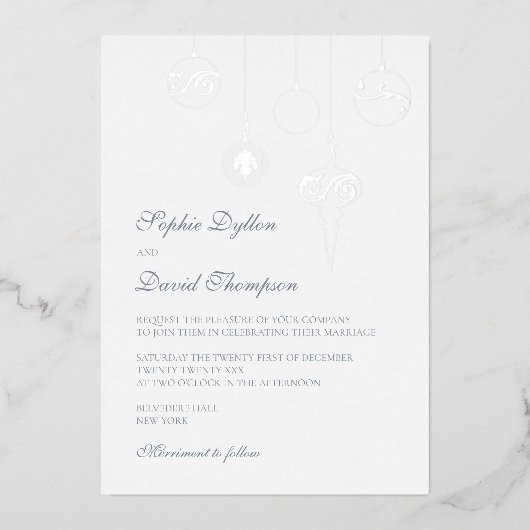 Kerst Bauble Ornamenten IJsblauw Bruiloft Zilver Folie Uitnodiging (Voorkant)