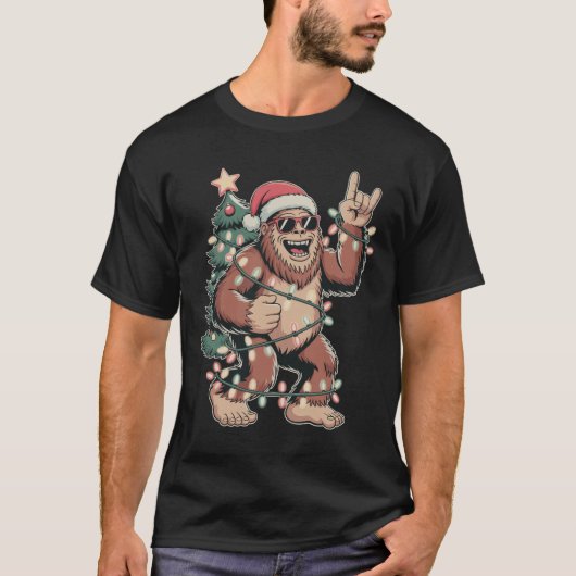 Kerst Bigfoot Sasquatch Santa Hat kerstboom T-shirt (Voorkant)