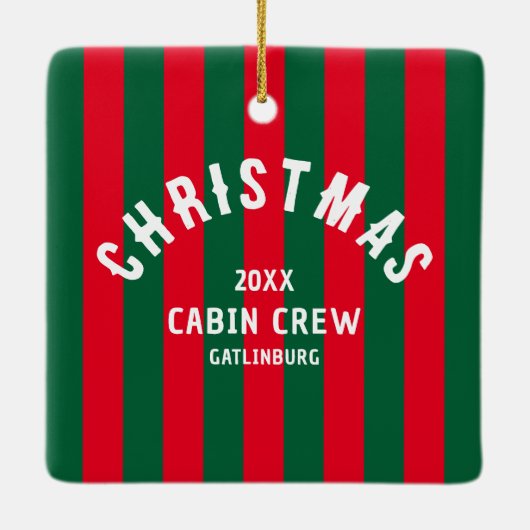 Kerst Cabin Crew Custom Red Green Stripe Keramisch Ornament (Achterkant)
