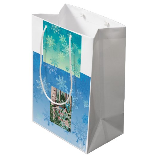 Kerst Chickadee Chatter Medium Cadeauzakje (Achterkant Gekanteld)