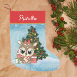Kerst Decor Schattige Rendier Classic Kleine Kerstsok<br><div class="desc">Whimsical Reindeer Christmas Stocking with Name Vier het seizoen met deze betoverende kerstkous, met een schattig rendier omringd door cadeaus onder een kerstboom in een besneeuwd wonderland. Het grillige ontwerp van de kous is perfect voor kinderen en voegt een speelse charme toe aan elk vakantiedecor. Personaliseer het met de naam...</div>