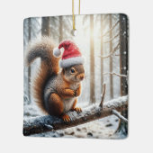 Kerst eekhoorn op besneeuwde boomtak keramisch ornament (Links)