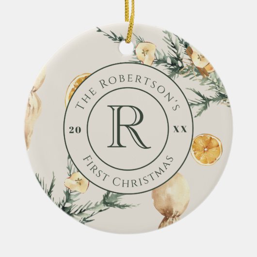 Kerst Elegantie: Monogrammed Pas getrouwd Keramisch Ornament (Voorkant)
