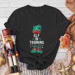 Kerst Elf Kantoor Team Party & Family Matching T-shirt<br><div class="desc">Haal je kantoor-team, familie of vrienden in de kerstsfeer met onze leuke kerst-t-shirts! Perfect voor kantoor-feesten, familiebijeenkomsten of feestelijke evenementen, deze shirten geven een leuke draai aan het vakantieseizoen. Of het nu voor werk, familie bijpassende outfits, of vrienden, deze t - shirts zal uw vakantie groep foto extra vrolijk en...</div>