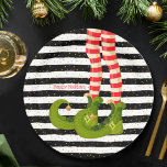 Kerst-Elf Legs Black en White Stripes Papieren Bordje<br><div class="desc">Fun green booted elf benen op een zwarte en witte achtergrond zijn voorzien van uw kerstcadeautje in een warme letters op deze leuke vakantiepapieren borden. Punten in onze winkel koppelen.</div>