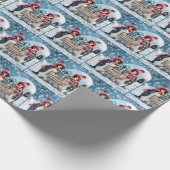 Kerst familie pinguïns met een houten teken cadeaupapier (Hoek)