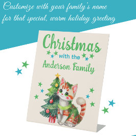 Kerst familienaam kat en boom blauw groen reclamebord met voetstuk