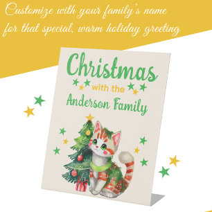 Kerst familienaam kat en boom geel groen reclamebord met voetstuk